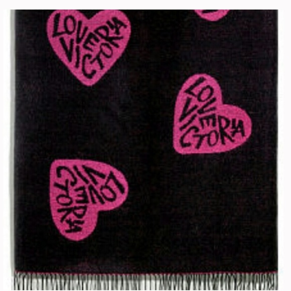Victoria’s Secret 2018 Pink & Black Hearts Blanket - Picture 4 of 6
